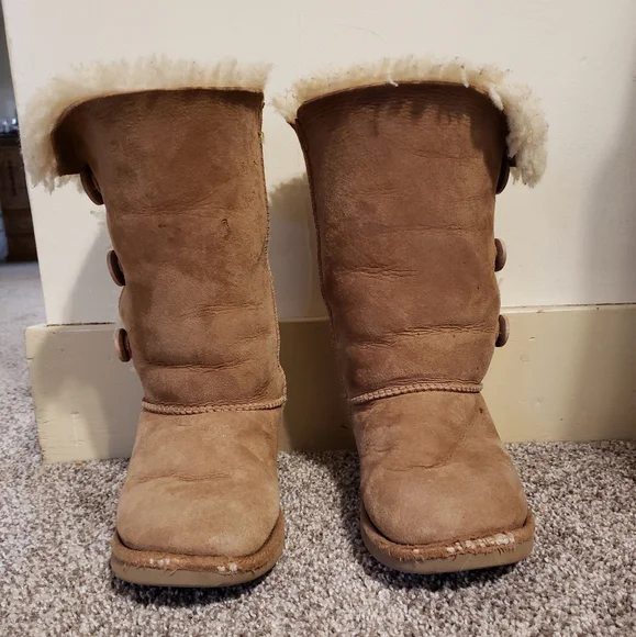 Authentic Ugg designer tall Triple Bailey Button boots sz 3 in good condition - Picture 12 of 14